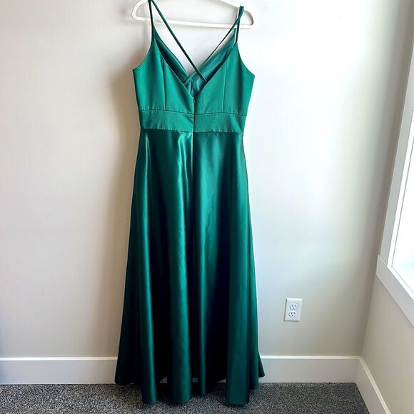 Sorella Vita Winter Green Satin A-Line Gown with Pockets! size 16 - Picture 4 of 6